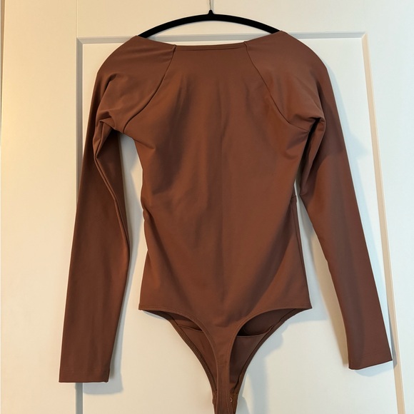 Abercrombie and Fitch Keyhole Body Suit - Picture 2 of 3